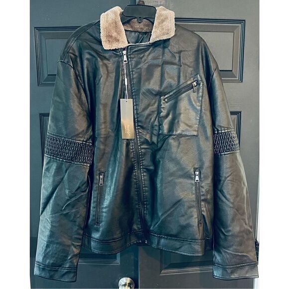 Neufigr Men's Faux Leather Jacket Winter Warm Faux Fur Lined Motorcycle Coat - Picture 2 of 8
